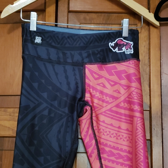 Workout Set - Sports Bra and Leggings - Picture 2 of 5